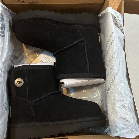 UGG Kids Black Suede Boots - Picture 7 of 7